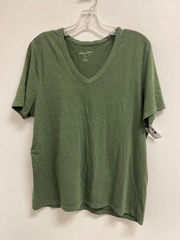 Top Short Sleeve By Universal Thread In Green, Size: L